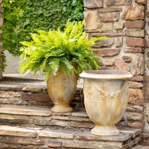 Oyster Metal Pots, Set of 2